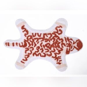 NatureStep Cheetah Non Skid Bath Rug
20x30
New with Tag